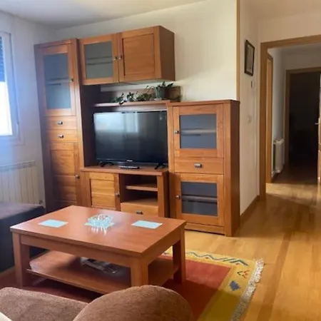 Apartament Vistas Al Rio Cabe Monforte De Lemos Zewnętrze zdjęcie
