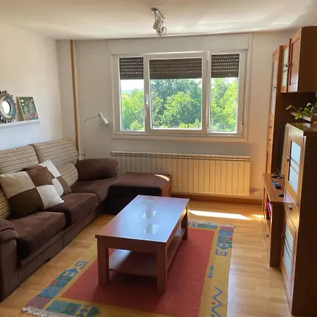 Apartament Vistas Al Rio Cabe Monforte De Lemos Zewnętrze zdjęcie